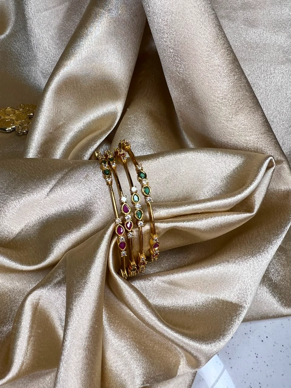 Designer Side Bangles — Non Idol Kemp Drop Set of 4