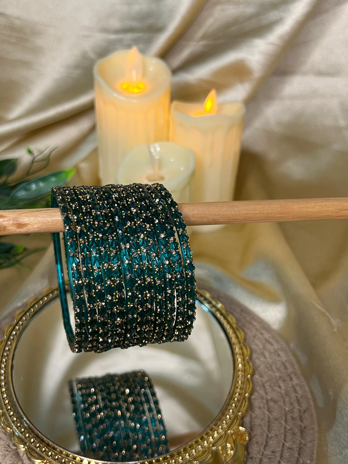 Intricate Glass Bangle — Radium