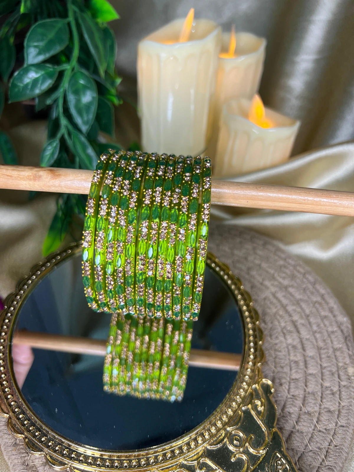 Petal Stone Glass Bangle — Parrot Green