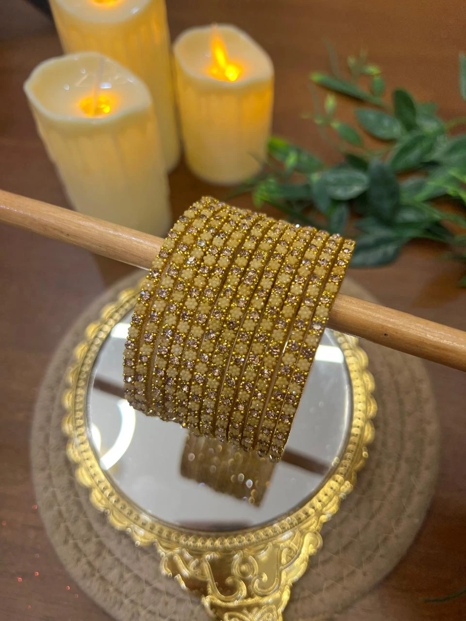 Phool Glass Bangle — Champagne Gold