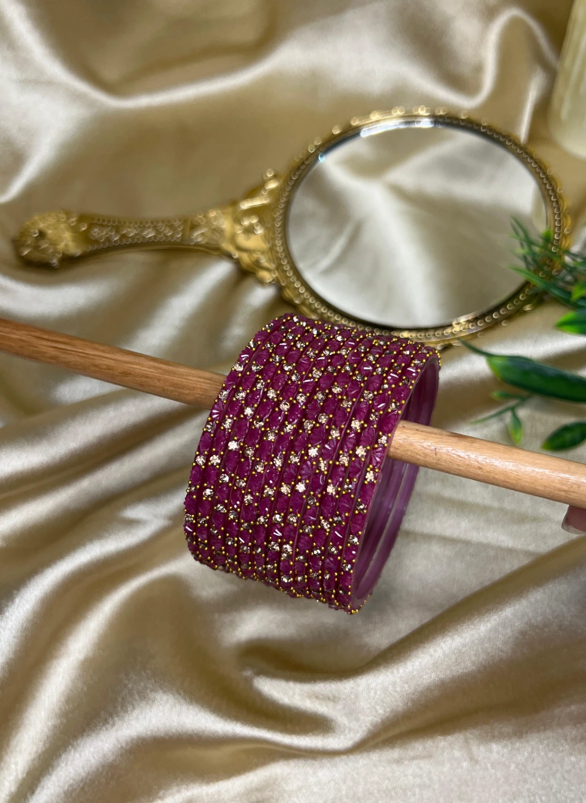 Phool Glass Bangle — Wine